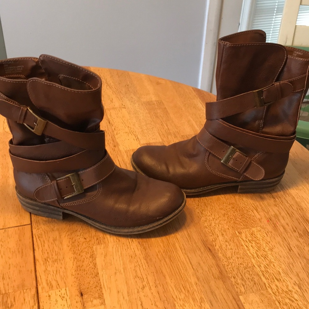 Women’s size 8 casual boots